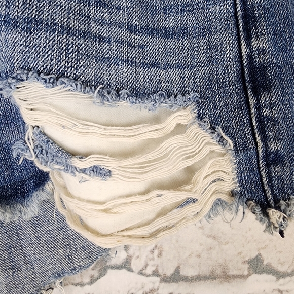 Abercrombie & Fitch Distressed Jean Denim Shorts Low Rise Button Fly Blue Size 8 - Picture 7 of 13